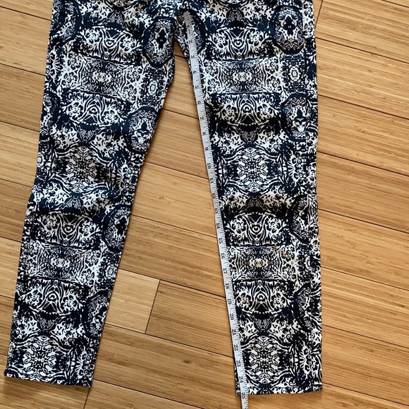 JEN7 by 7 for all mankind cropped skinny jeans - Picture 7 of 8